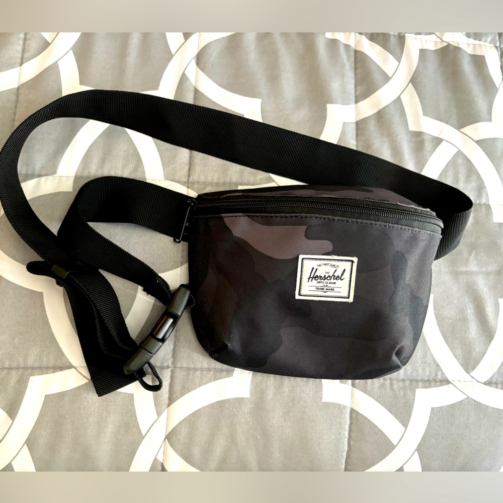 Herschel Camo Fanny Pack